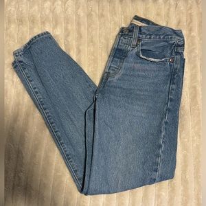 Levi Wedgie Straight